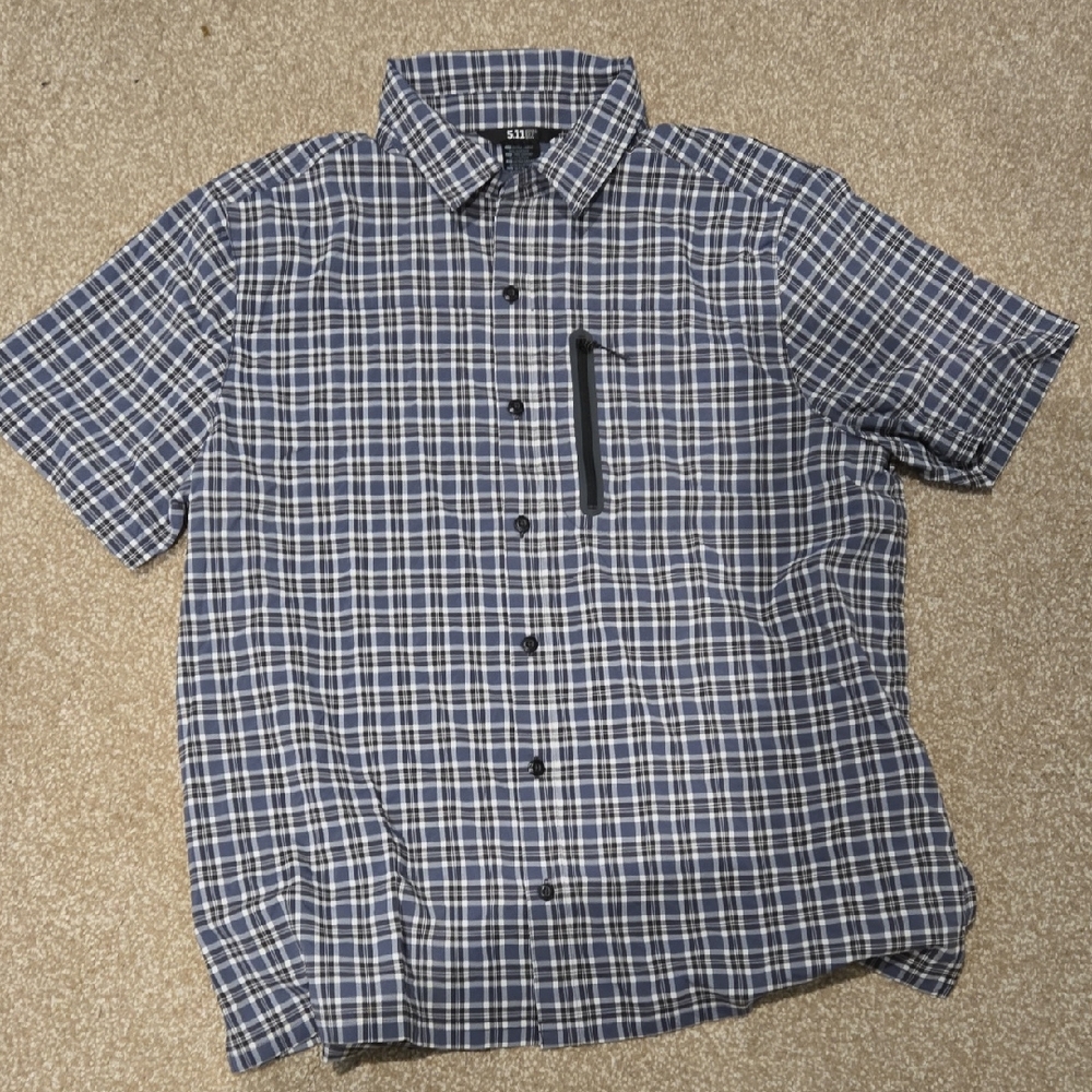 5.11 Tactical Men's Gray Plaid Outdoor Short Sleeve Shirt.